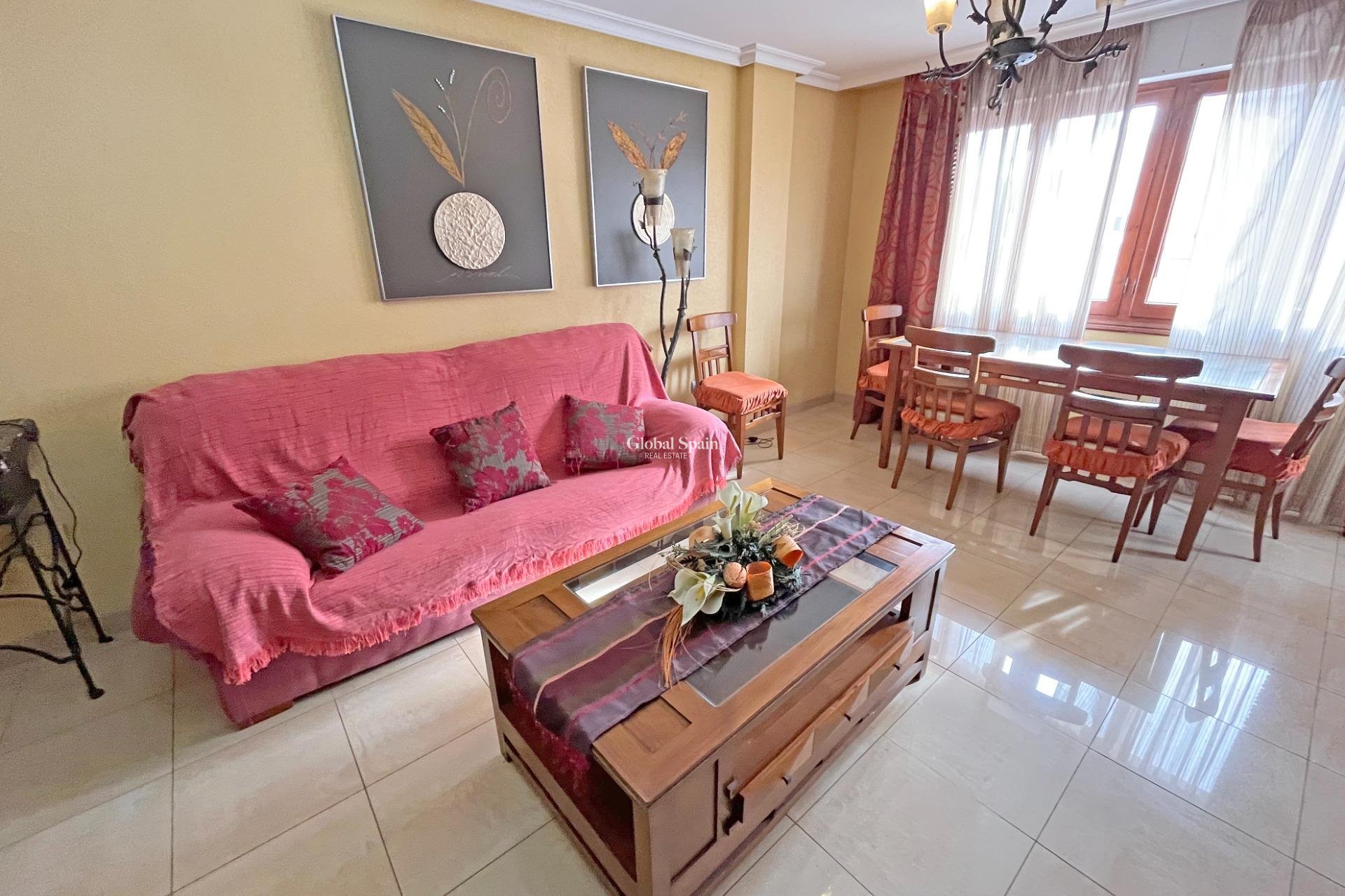 Revente - APPARTEMENT -
FORMENTERA DEL SEGURA - Palacios