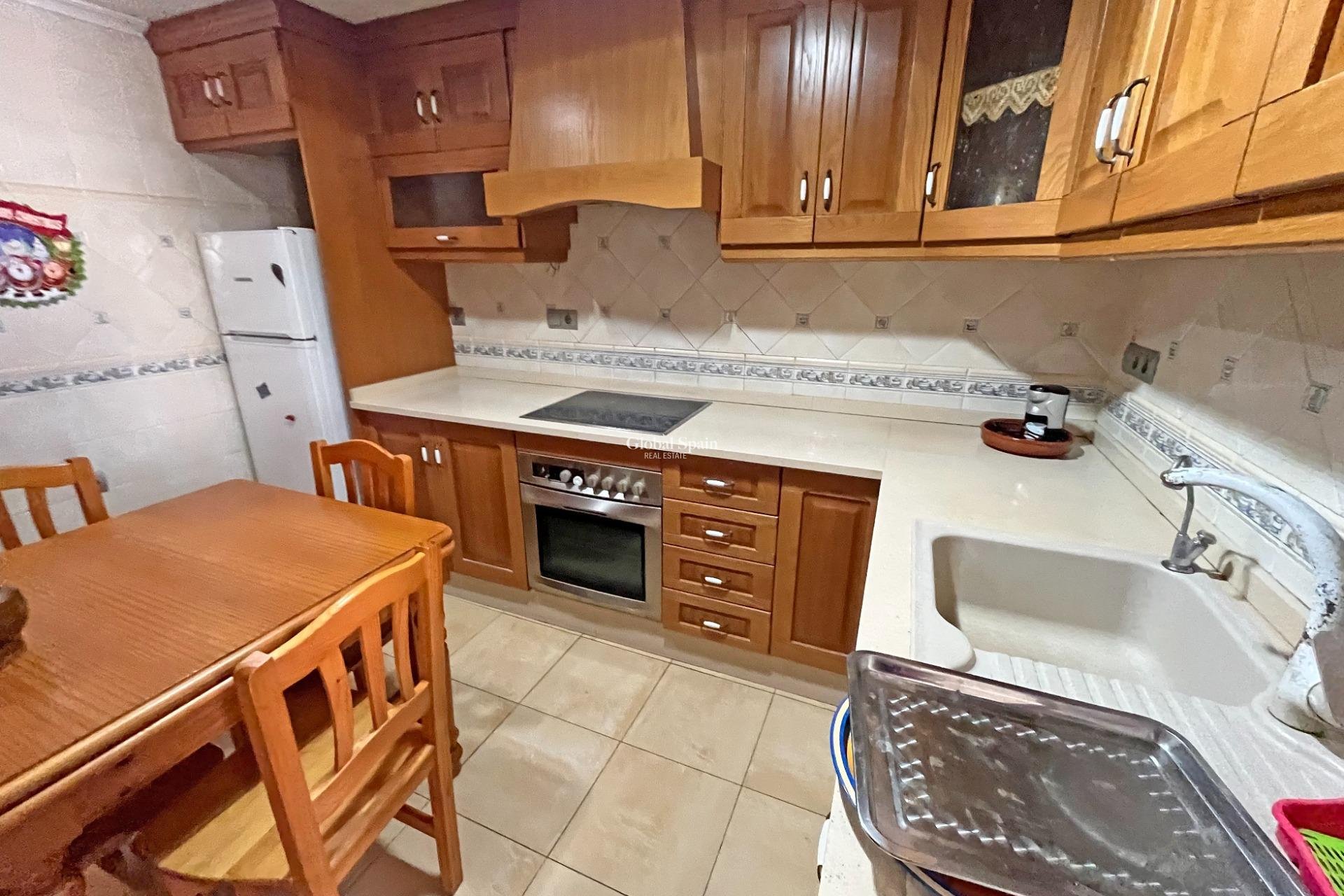 Revente - APPARTEMENT -
FORMENTERA DEL SEGURA - Palacios