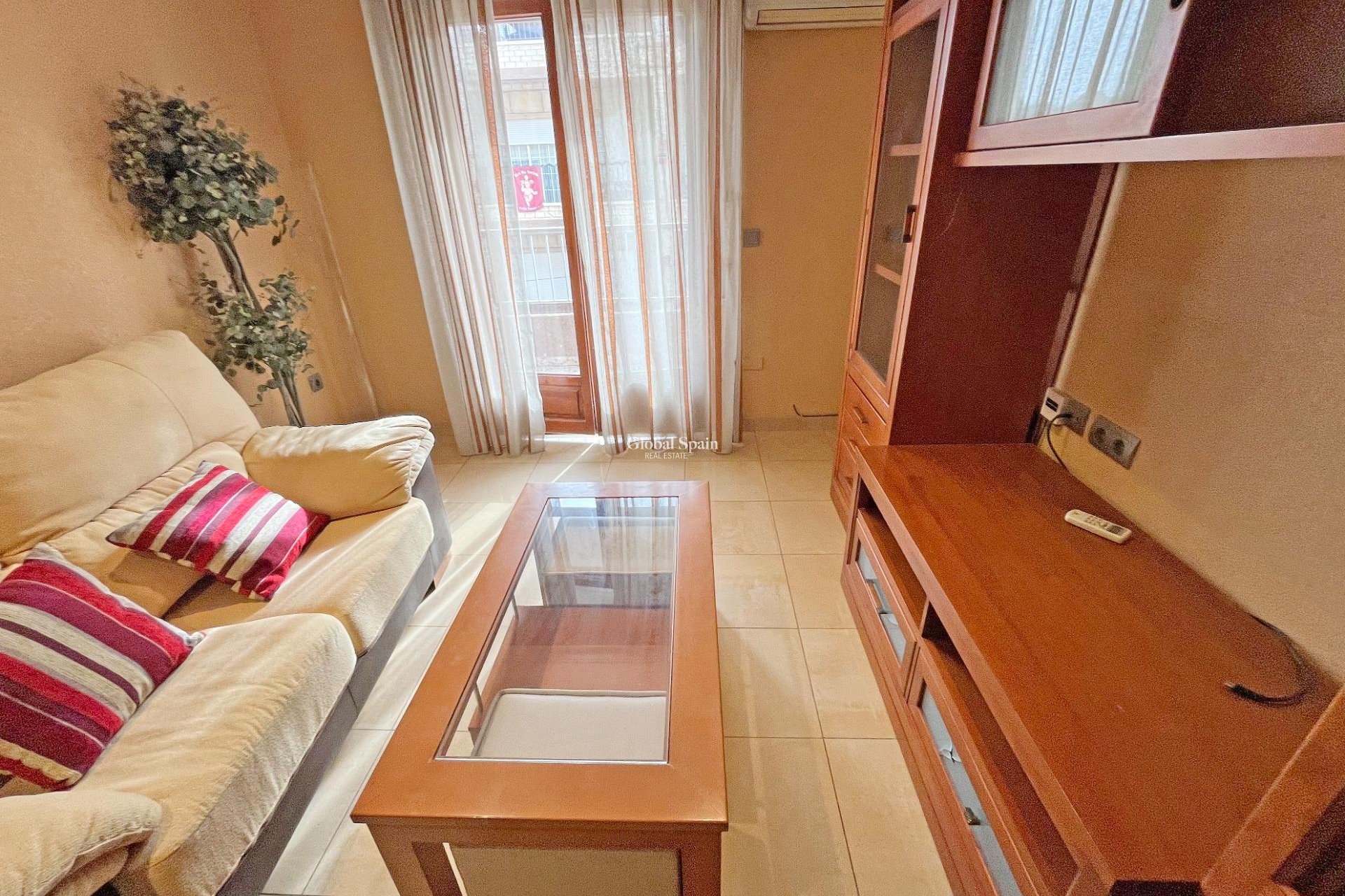 Revente - APPARTEMENT -
FORMENTERA DEL SEGURA - Palacios