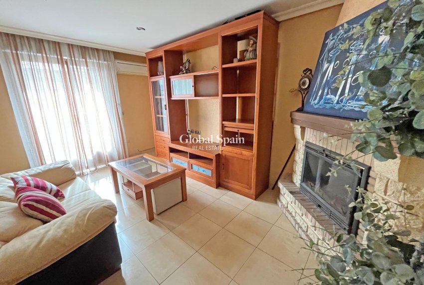 Revente - APPARTEMENT -
FORMENTERA DEL SEGURA - Palacios