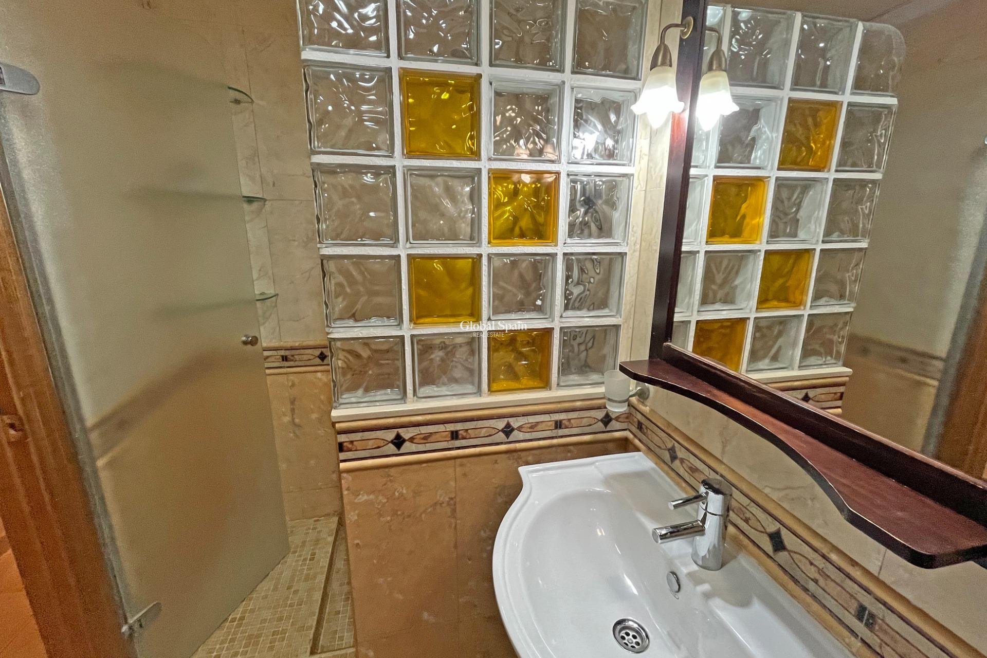 Revente - APPARTEMENT -
FORMENTERA DEL SEGURA - Palacios