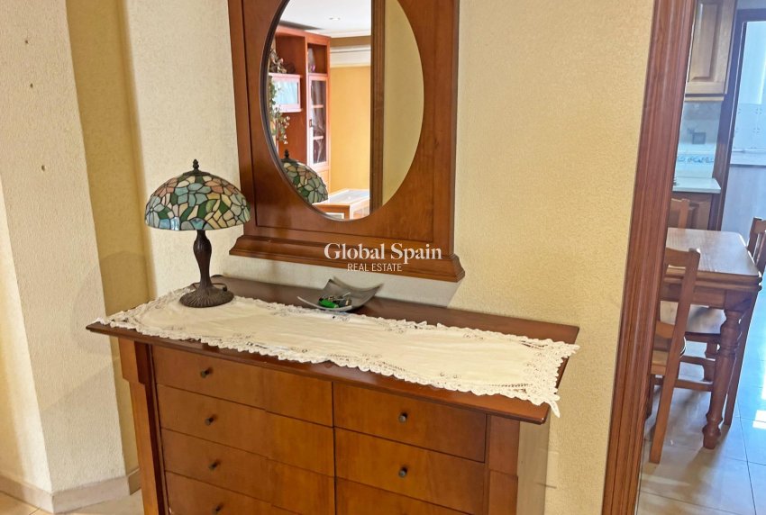 Revente - APPARTEMENT -
FORMENTERA DEL SEGURA - Palacios