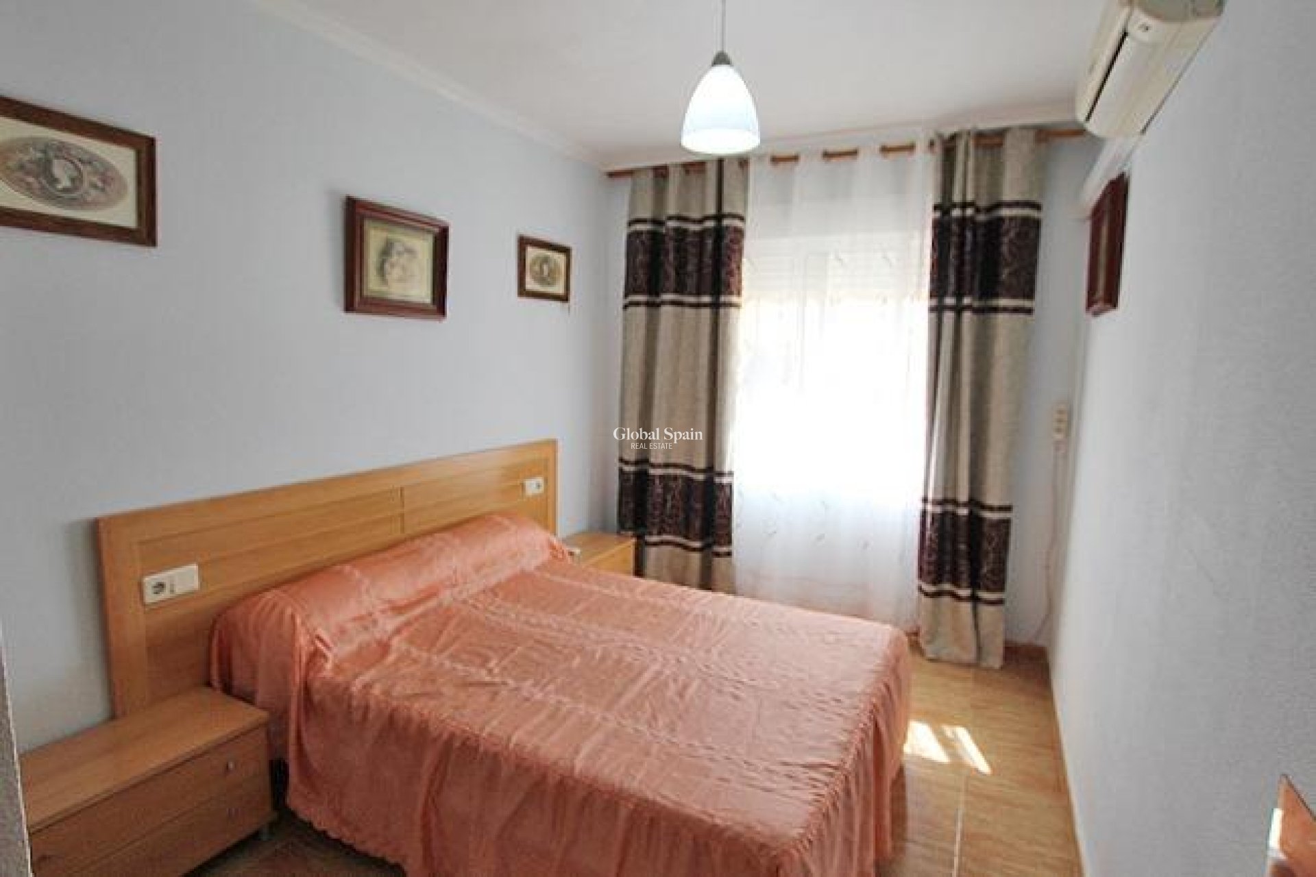 Revente - APPARTEMENT -
GUARDAMAR DEL SEGURA - 03140
