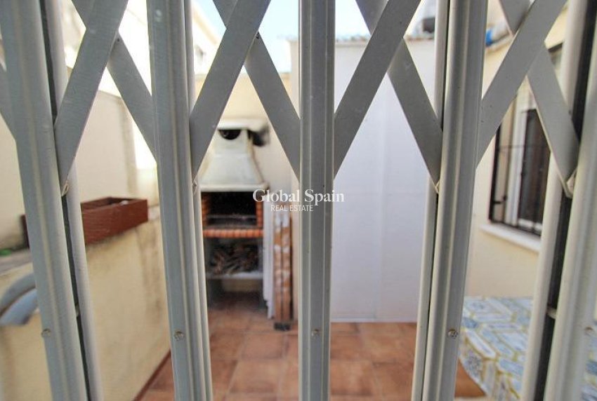 Revente - APPARTEMENT -
GUARDAMAR DEL SEGURA - 03140