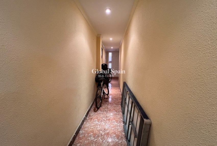 Revente - APPARTEMENT -
GUARDAMAR DEL SEGURA - Beach Guardamar