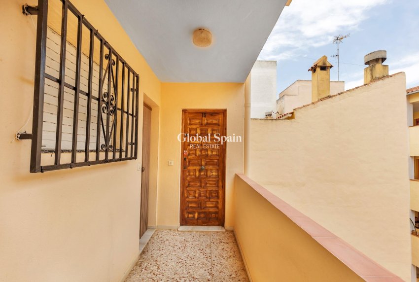 Revente - APPARTEMENT -
GUARDAMAR DEL SEGURA - Centro