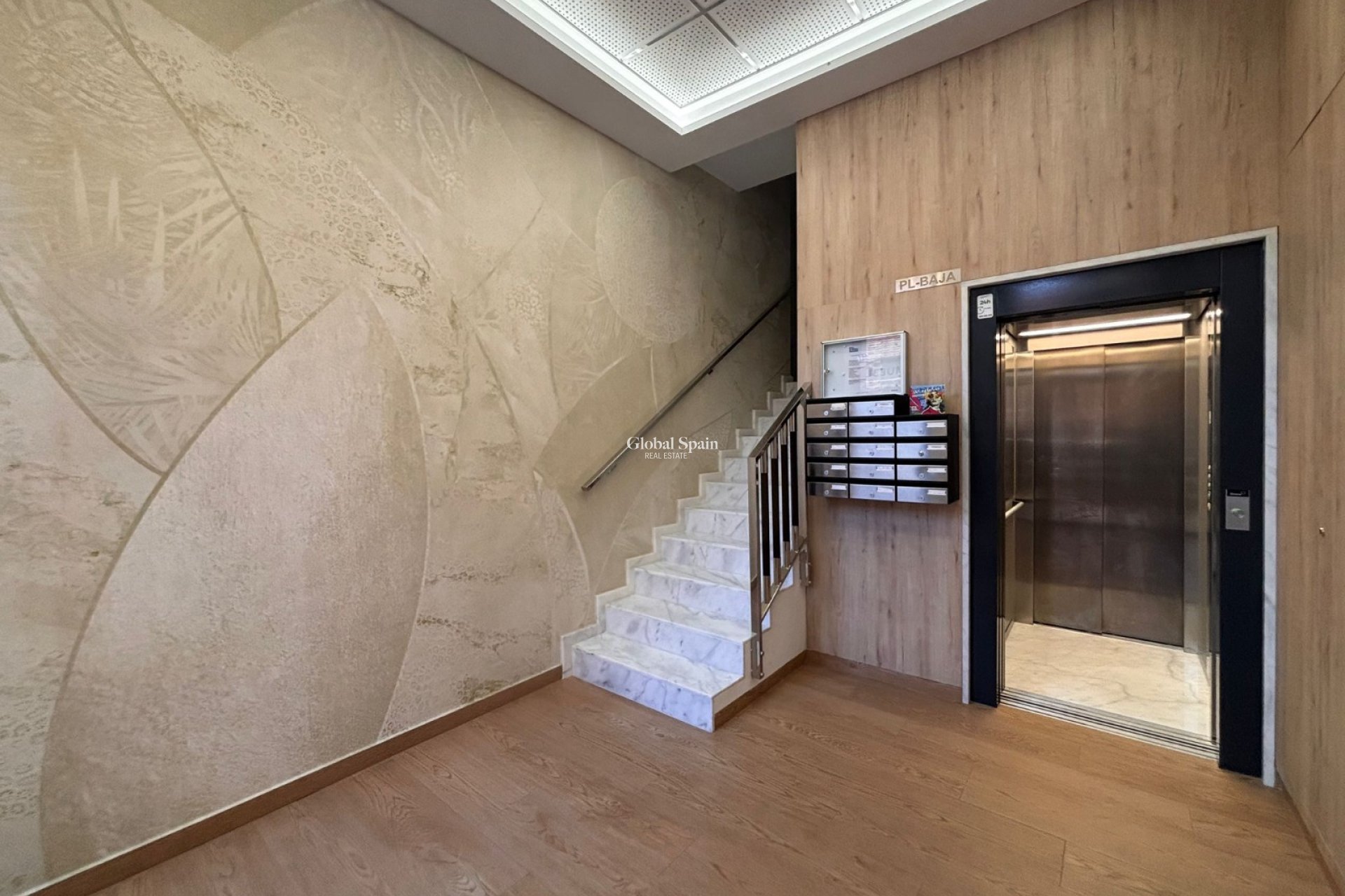 Revente - APPARTEMENT -
GUARDAMAR DEL SEGURA - Costa Blanca