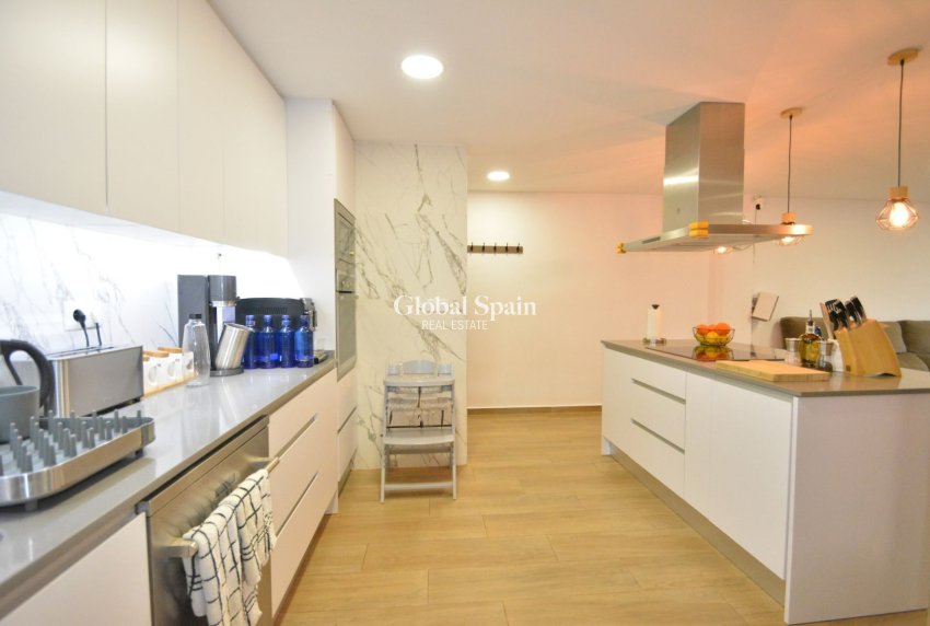 Revente - APPARTEMENT -
GUARDAMAR DEL SEGURA - Costa Blanca