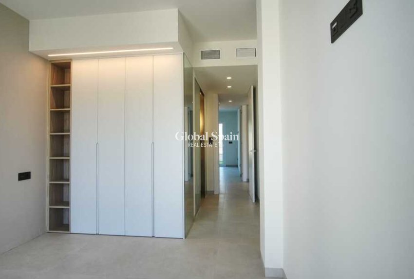 Revente - APPARTEMENT -
GUARDAMAR DEL SEGURA - Costa Blanca
