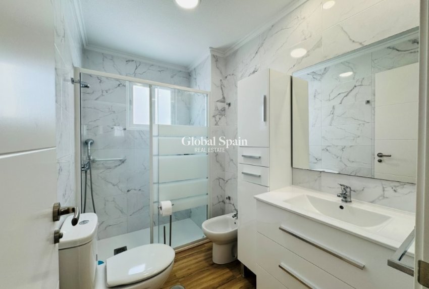 Revente - APPARTEMENT -
GUARDAMAR DEL SEGURA - Costa Blanca