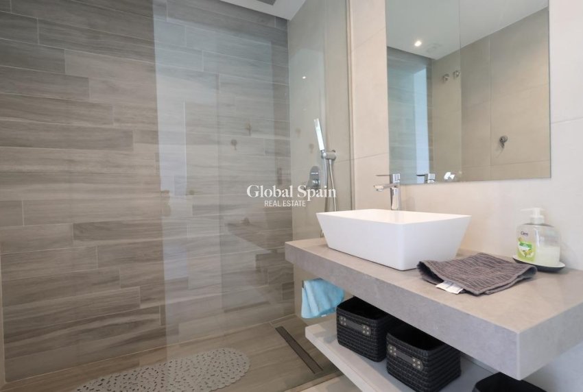 Revente - APPARTEMENT -
GUARDAMAR DEL SEGURA - Costa Blanca