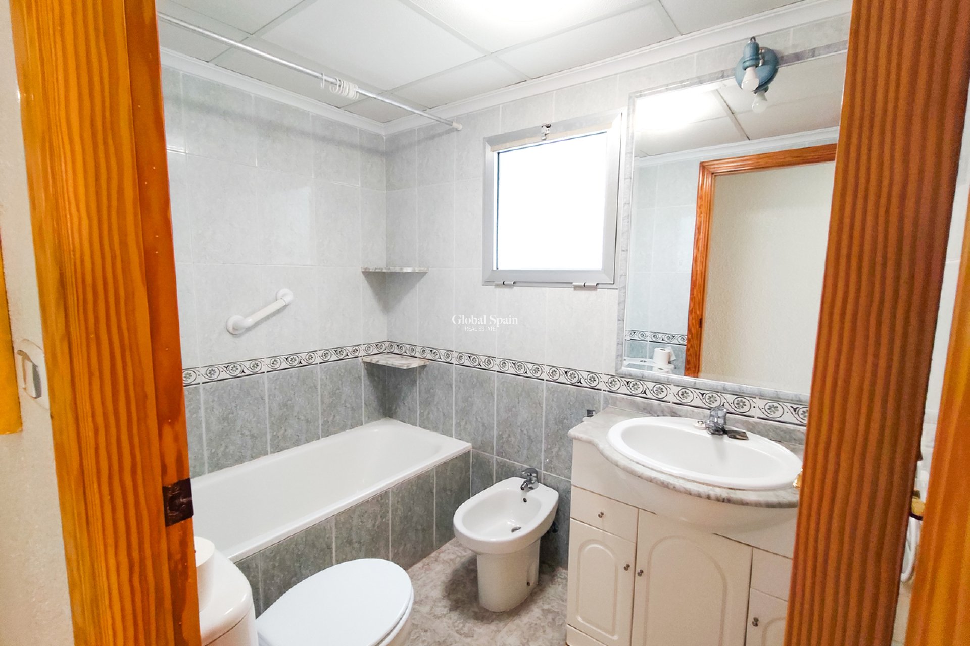Revente - APPARTEMENT -
GUARDAMAR DEL SEGURA - Costa Blanca
