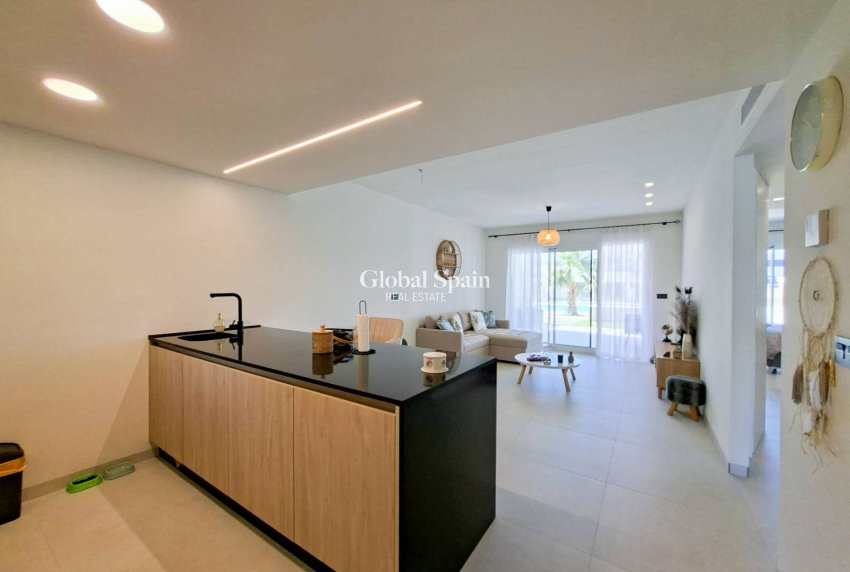 Revente - APPARTEMENT -
GUARDAMAR DEL SEGURA - Costa Blanca