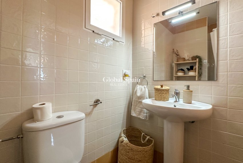 Revente - APPARTEMENT -
GUARDAMAR DEL SEGURA - Costa Blanca