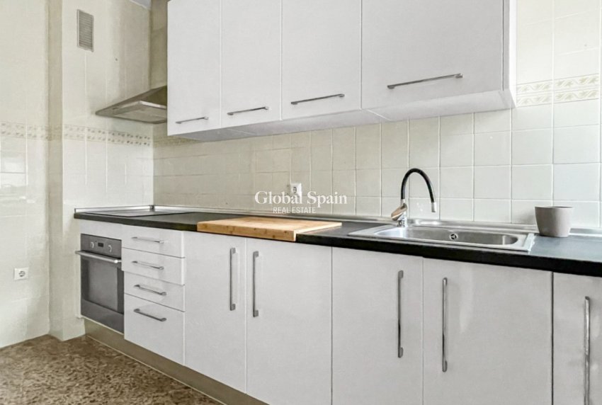 Revente - APPARTEMENT -
GUARDAMAR DEL SEGURA - Costa Blanca