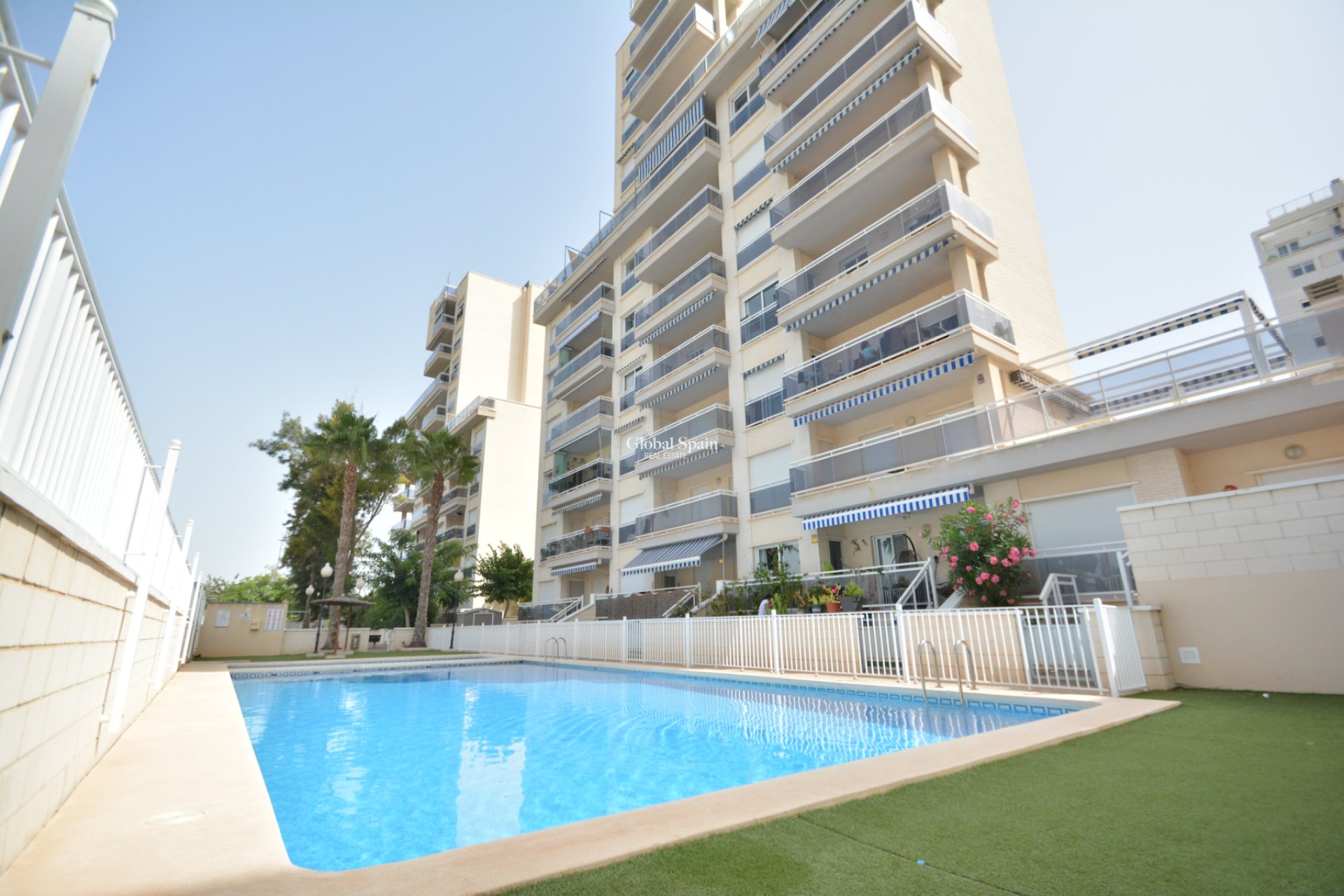 Revente - APPARTEMENT -
GUARDAMAR DEL SEGURA - Costa Blanca