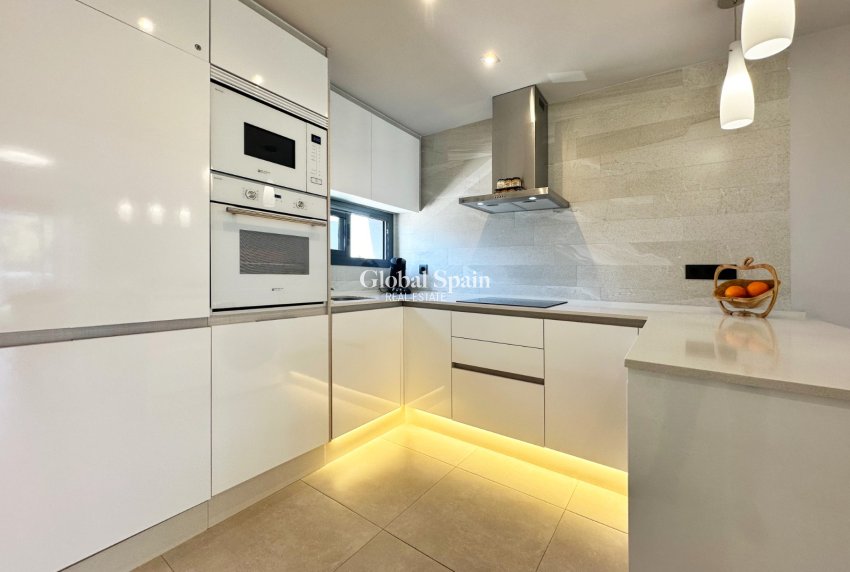 Revente - APPARTEMENT -
GUARDAMAR DEL SEGURA - Costa Blanca