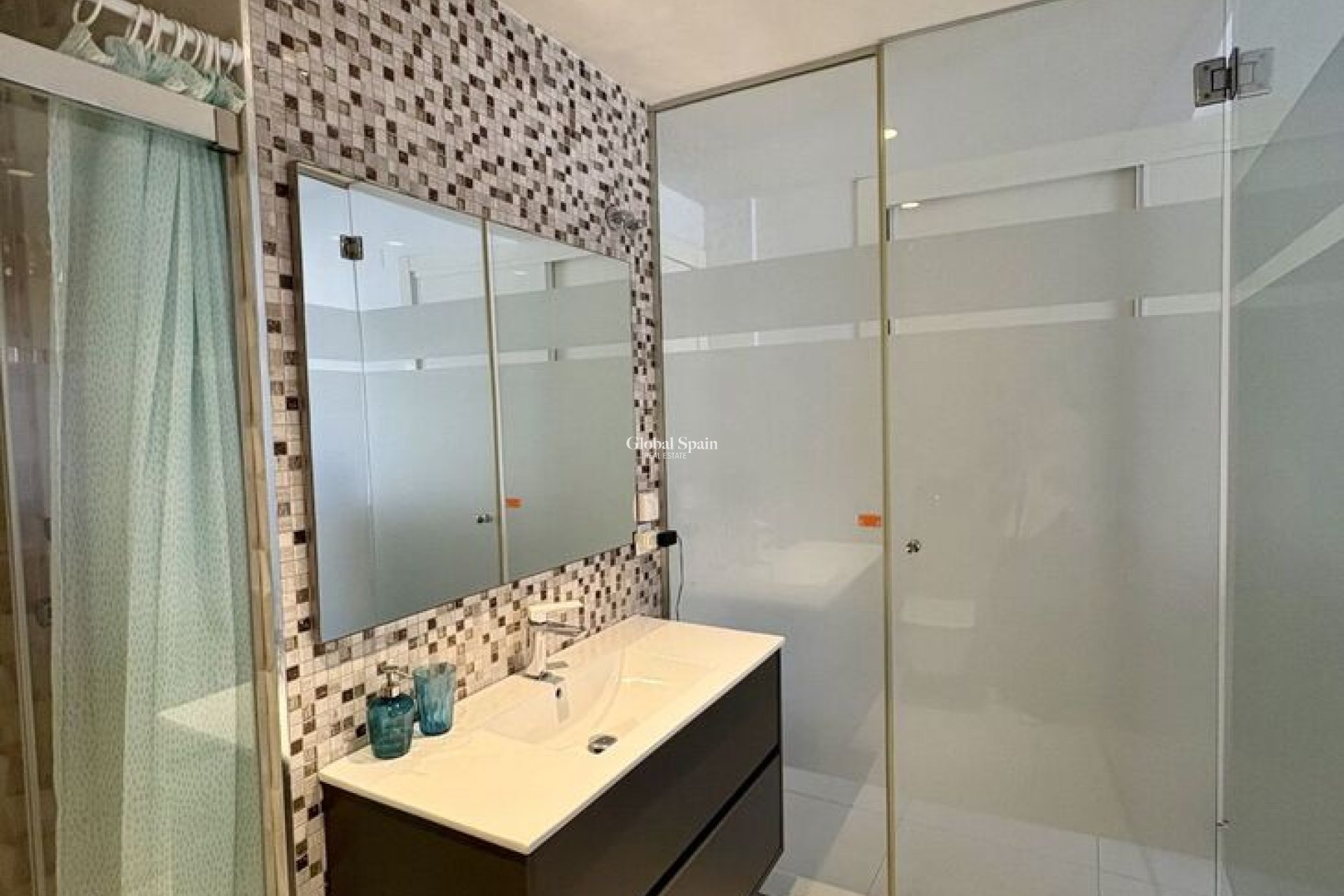 Revente - APPARTEMENT -
GUARDAMAR DEL SEGURA - Costa Blanca
