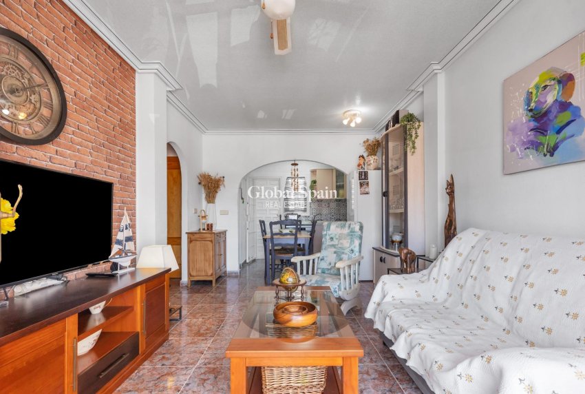 Revente - APPARTEMENT -
GUARDAMAR DEL SEGURA - El moncayo