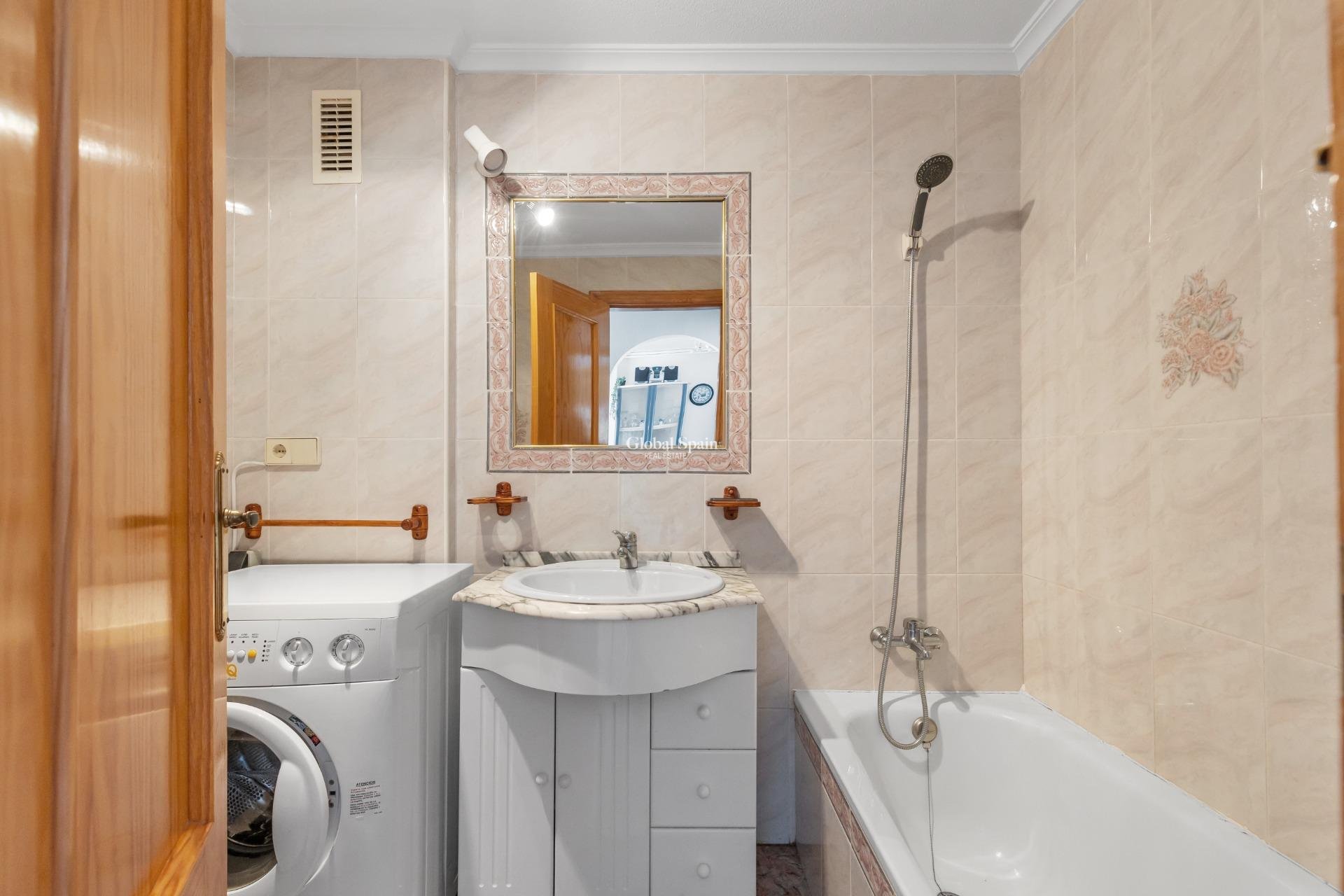 Revente - APPARTEMENT -
GUARDAMAR DEL SEGURA - El moncayo