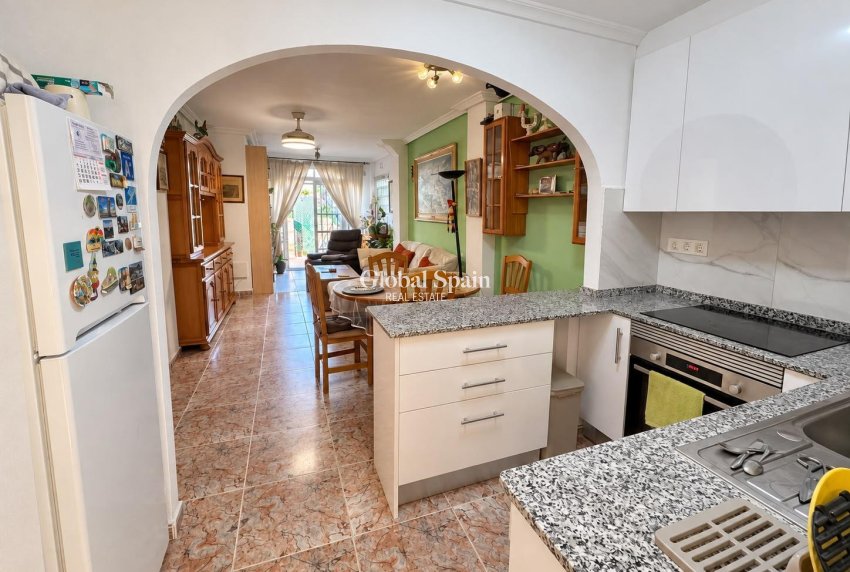Revente - APPARTEMENT -
GUARDAMAR DEL SEGURA - El moncayo