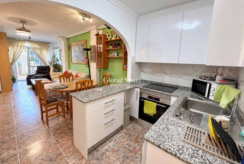 Revente - APPARTEMENT -
GUARDAMAR DEL SEGURA - El moncayo