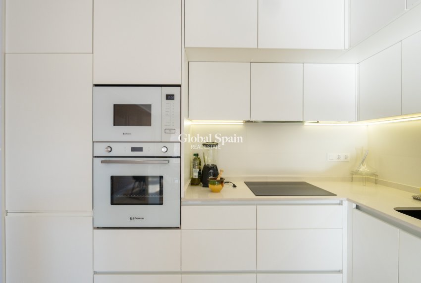 Revente - APPARTEMENT -
GUARDAMAR DEL SEGURA - El Raso