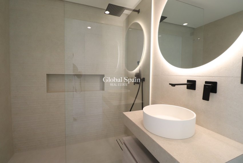 Revente - APPARTEMENT -
Guardamar del Segura - El Raso