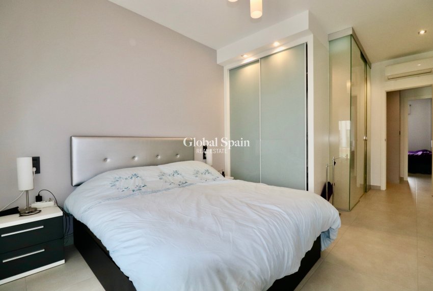 Revente - APPARTEMENT -
GUARDAMAR DEL SEGURA - Guardamar - El Raso