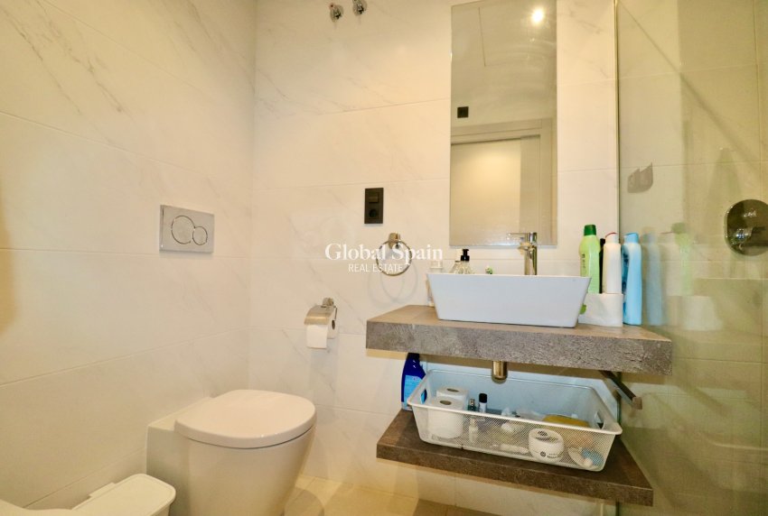 Revente - APPARTEMENT -
GUARDAMAR DEL SEGURA - Guardamar - El Raso