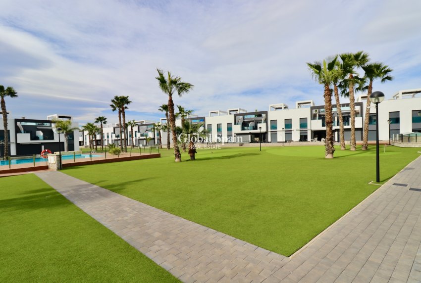 Revente - APPARTEMENT -
GUARDAMAR DEL SEGURA - Guardamar - El Raso