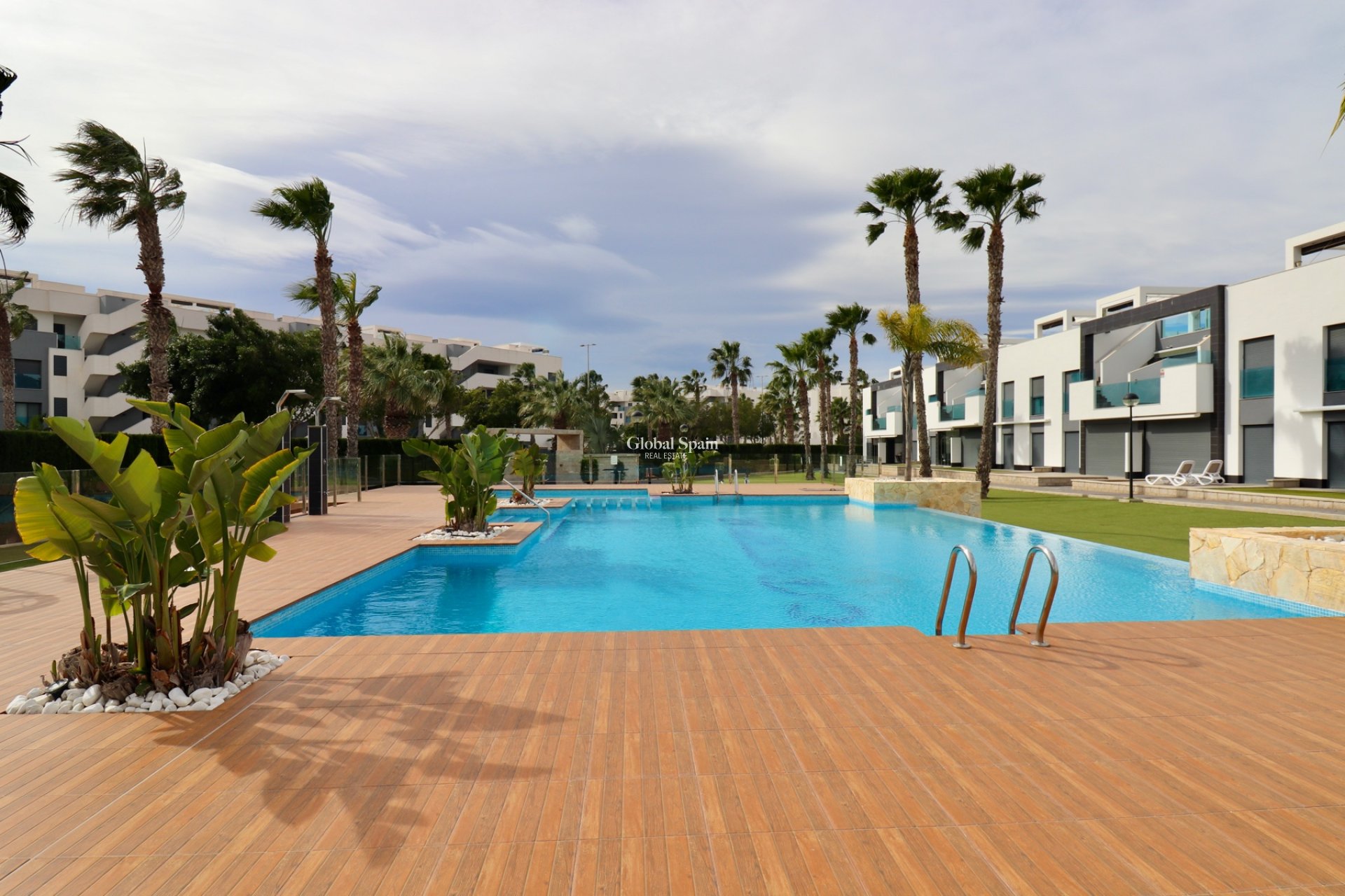 Revente - APPARTEMENT -
GUARDAMAR DEL SEGURA - Guardamar - El Raso