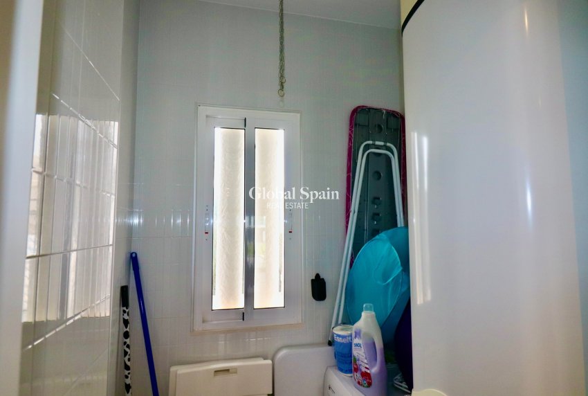 Revente - APPARTEMENT -
GUARDAMAR DEL SEGURA - Guardamar - El Raso