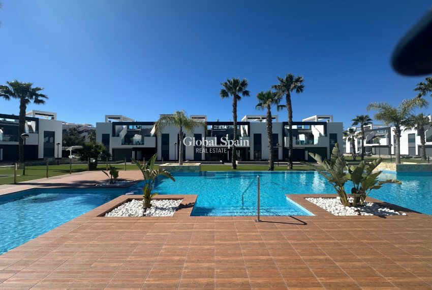 Revente - APPARTEMENT -
GUARDAMAR DEL SEGURA - Guardamar - El Raso