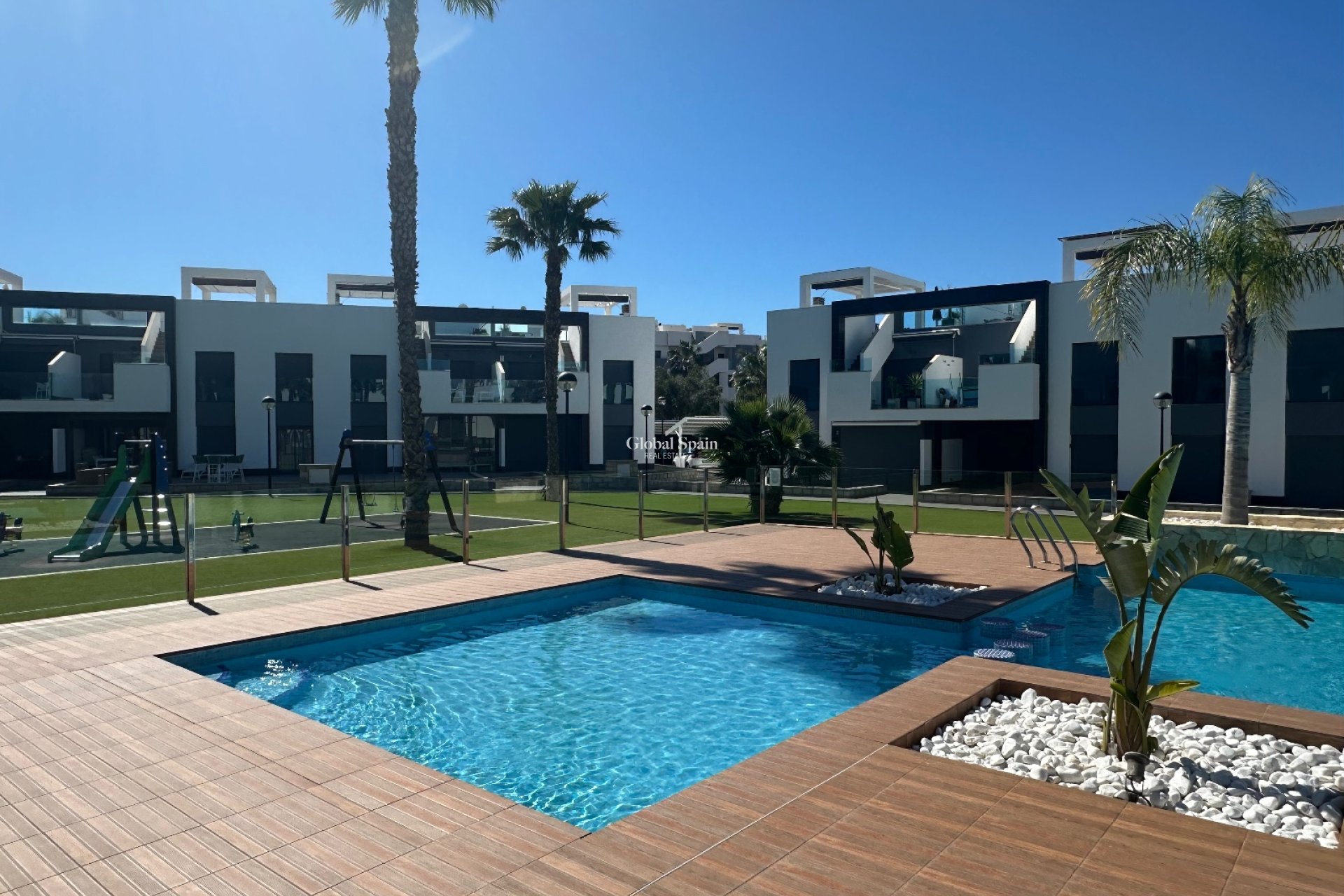 Revente - APPARTEMENT -
GUARDAMAR DEL SEGURA - Guardamar - El Raso