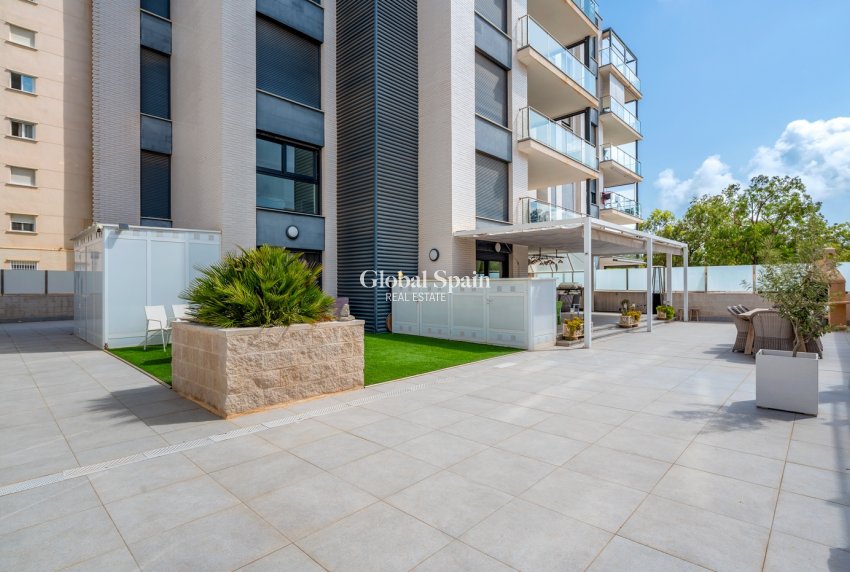 Revente - APPARTEMENT -
GUARDAMAR DEL SEGURA - Guardamar