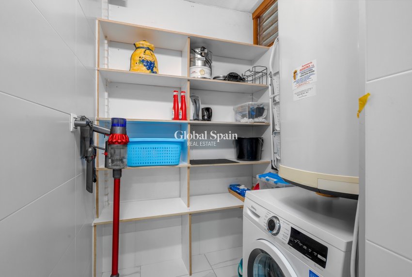 Revente - APPARTEMENT -
GUARDAMAR DEL SEGURA - Guardamar