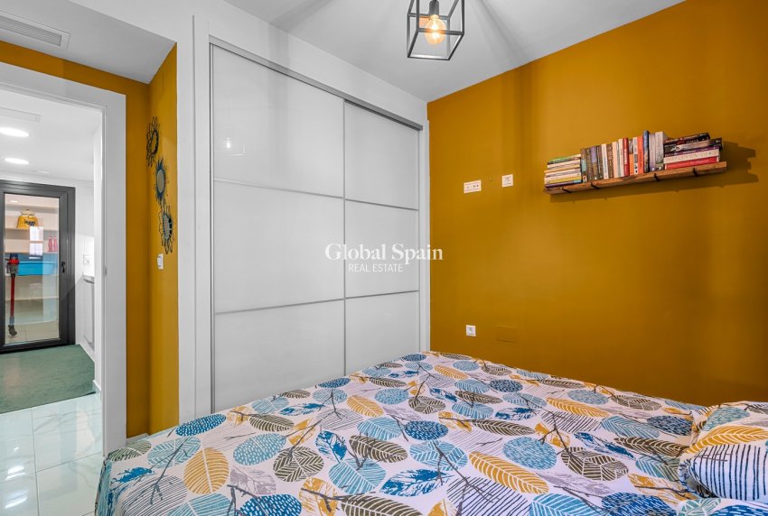 Revente - APPARTEMENT -
GUARDAMAR DEL SEGURA - Guardamar