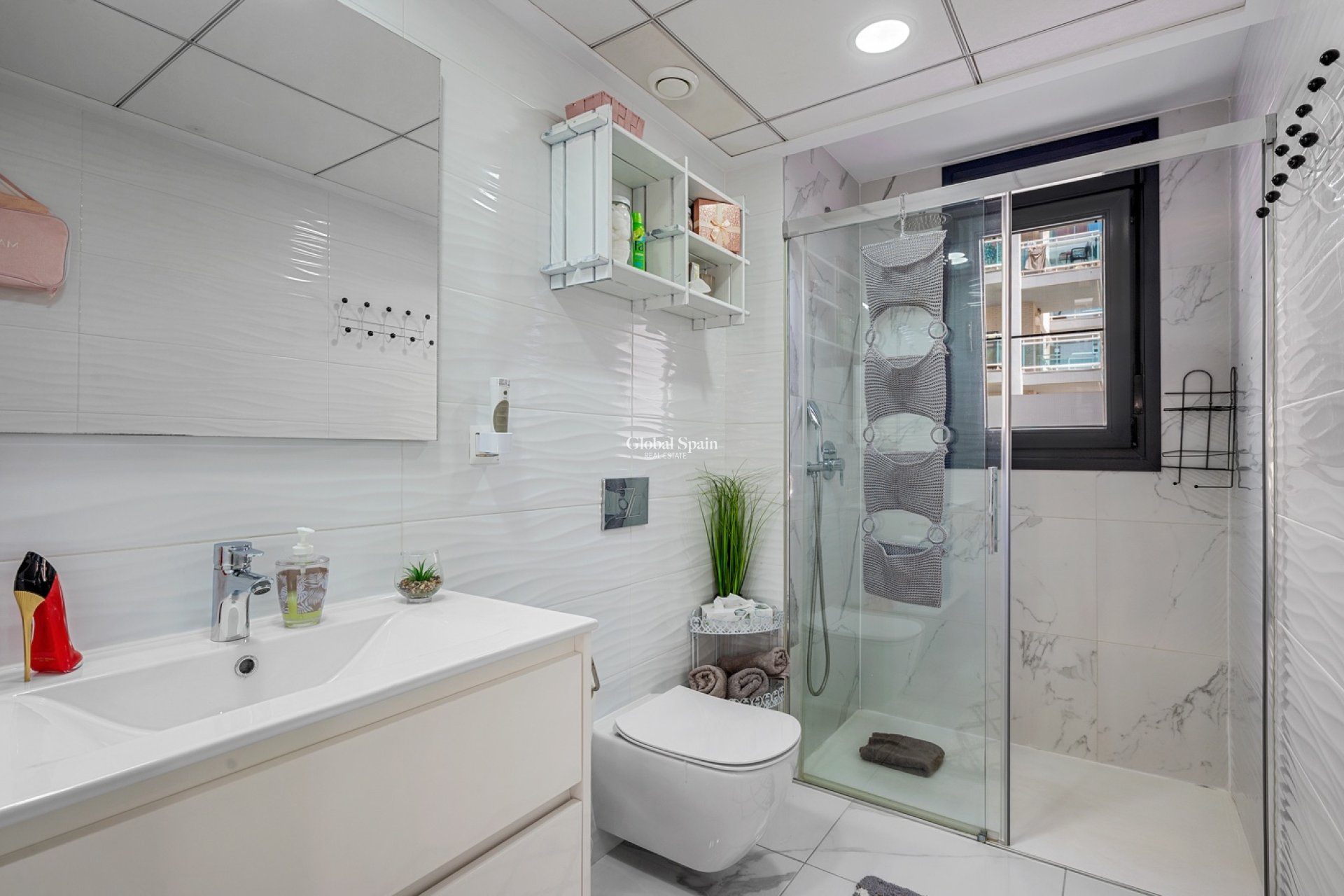 Revente - APPARTEMENT -
GUARDAMAR DEL SEGURA - Guardamar