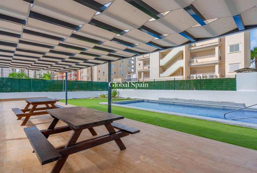 Revente - APPARTEMENT -
GUARDAMAR DEL SEGURA - Guardamar
