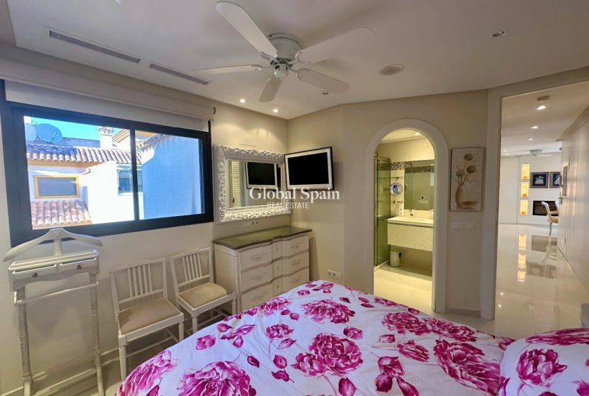 Revente - APPARTEMENT -
GUARDAMAR DEL SEGURA - Marjal Beach