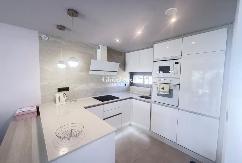 Revente - APPARTEMENT -
GUARDAMAR DEL SEGURA - Oasis Beach