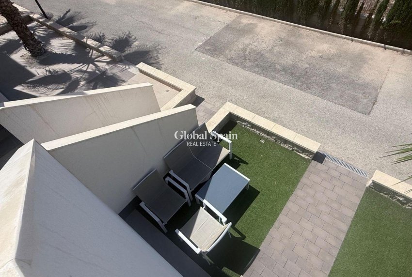 Revente - APPARTEMENT -
GUARDAMAR DEL SEGURA - Oasis Beach