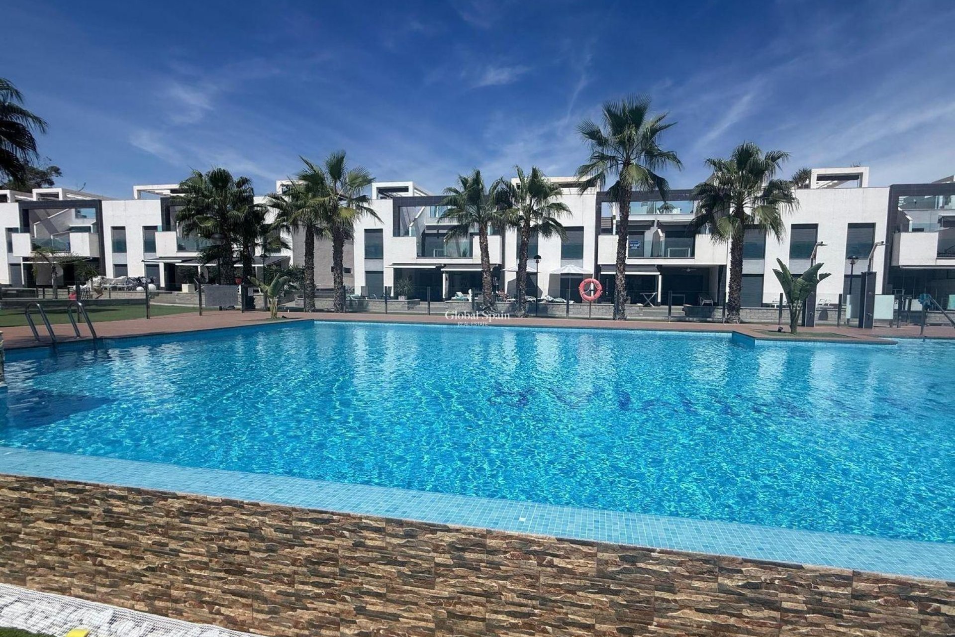Revente - APPARTEMENT -
GUARDAMAR DEL SEGURA - Oasis Beach