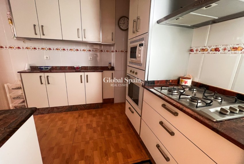 Revente - APPARTEMENT -
GUARDAMAR DEL SEGURA - Playa Centro Guardamar
