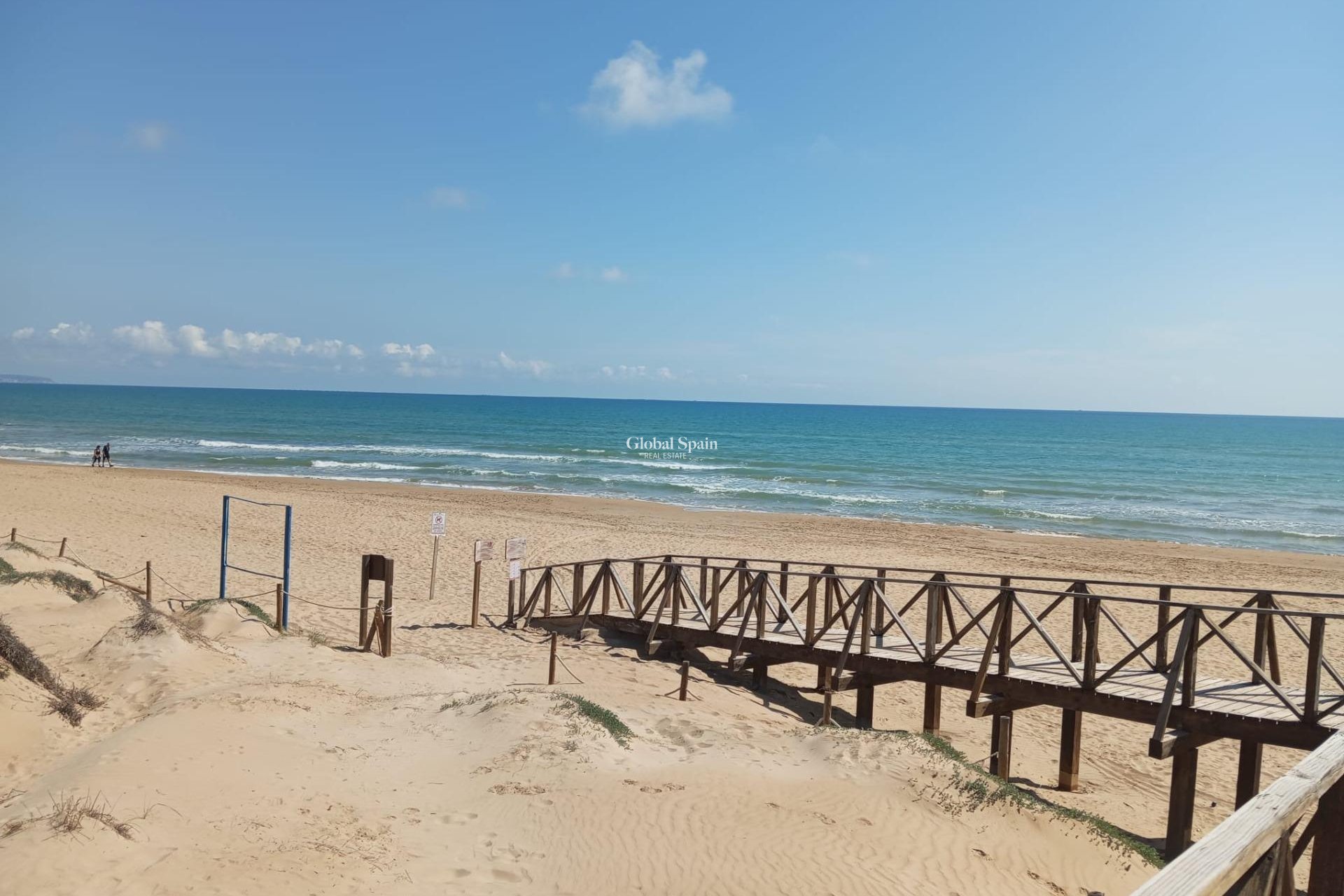 Revente - APPARTEMENT -
GUARDAMAR DEL SEGURA - Urbanizaciones