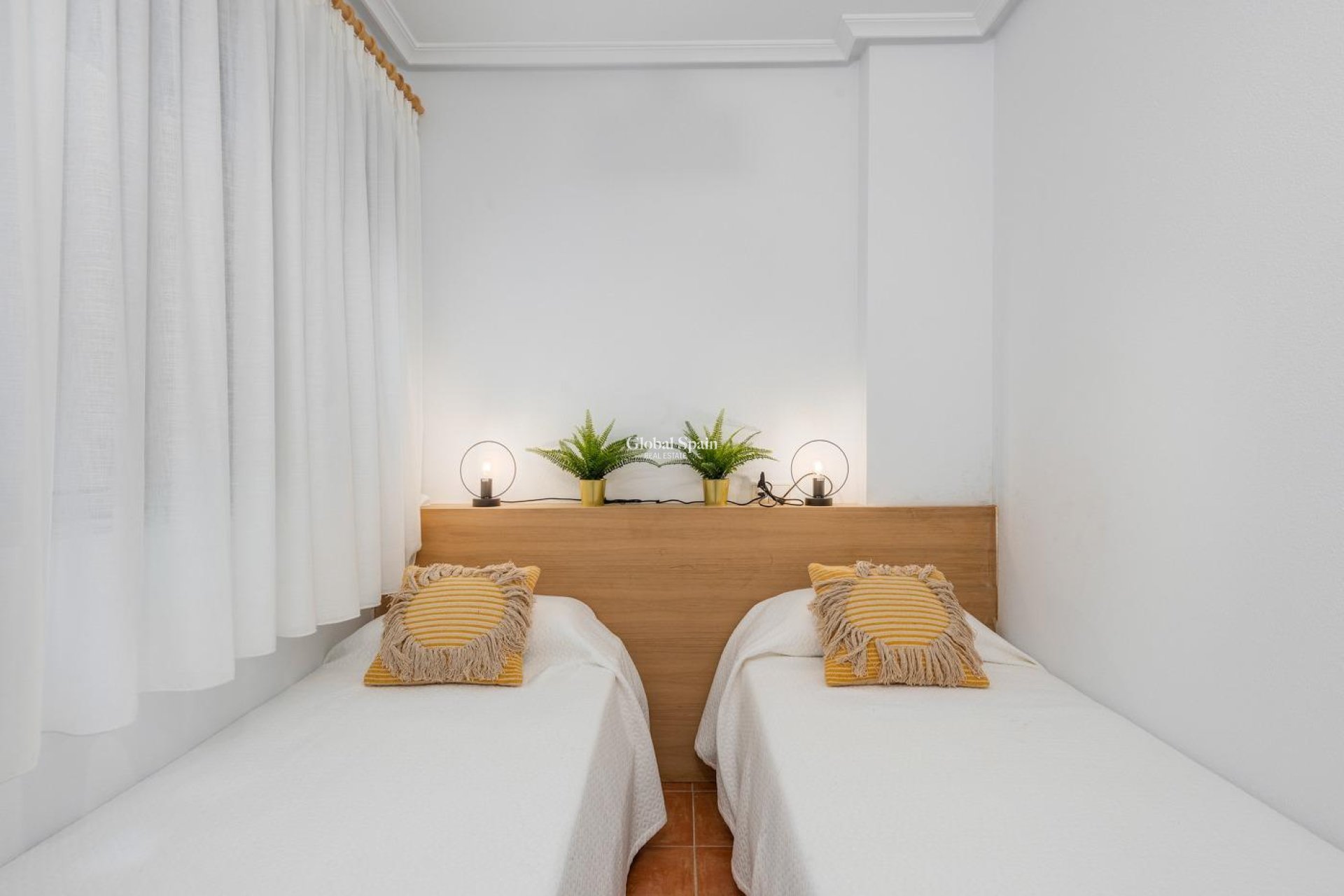 Revente - APPARTEMENT -
GUARDAMAR DEL SEGURA