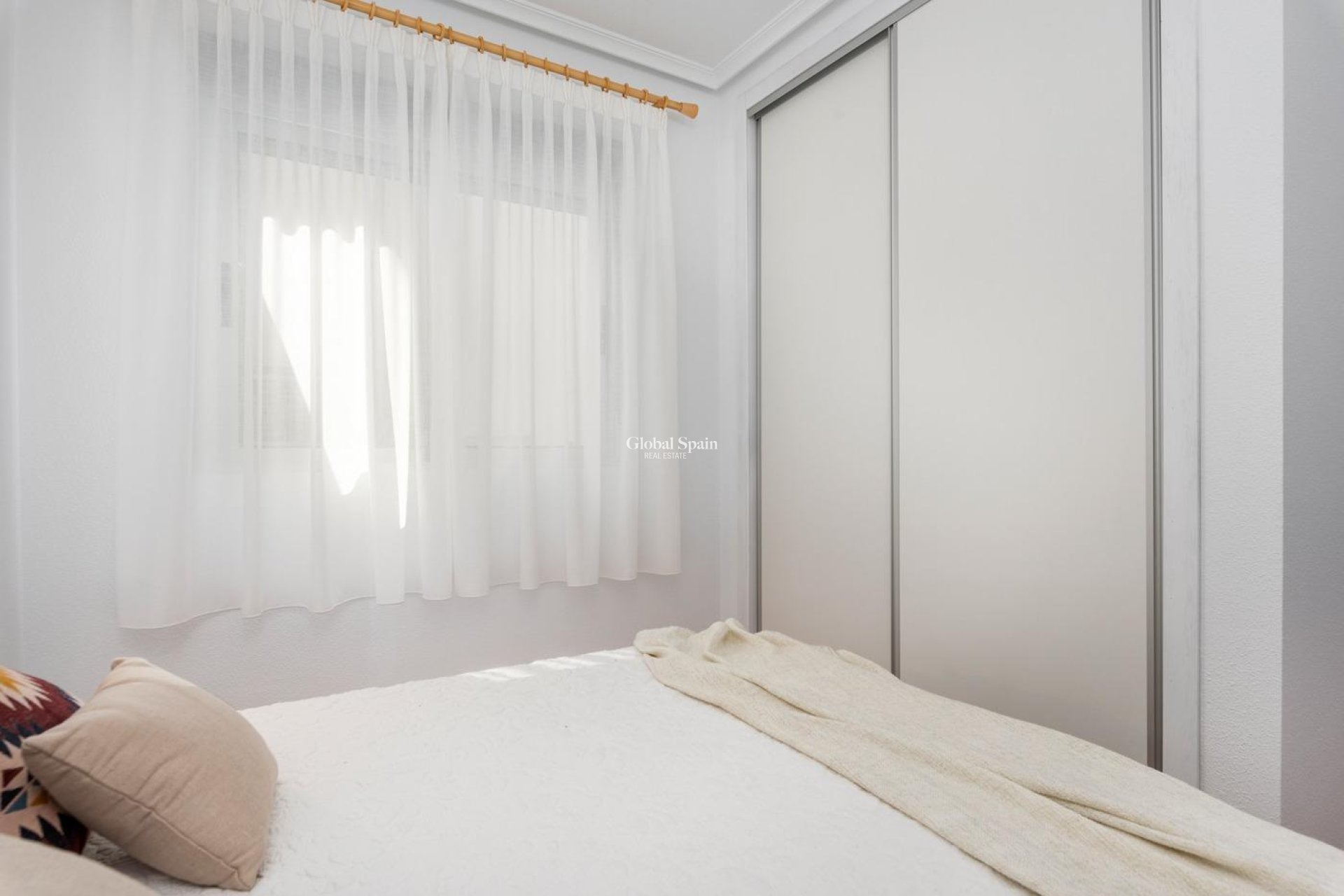 Revente - APPARTEMENT -
GUARDAMAR DEL SEGURA