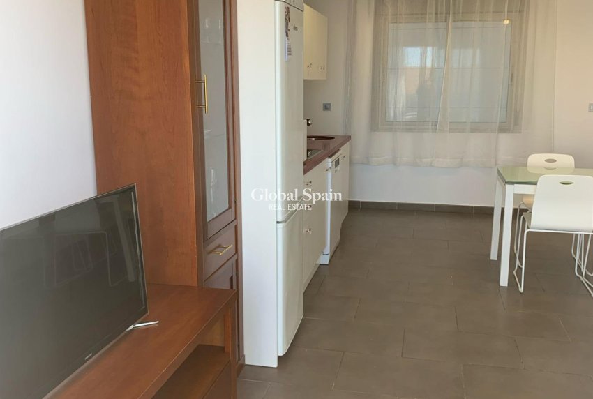 Revente - APPARTEMENT -
GUARDAMAR DEL SEGURA