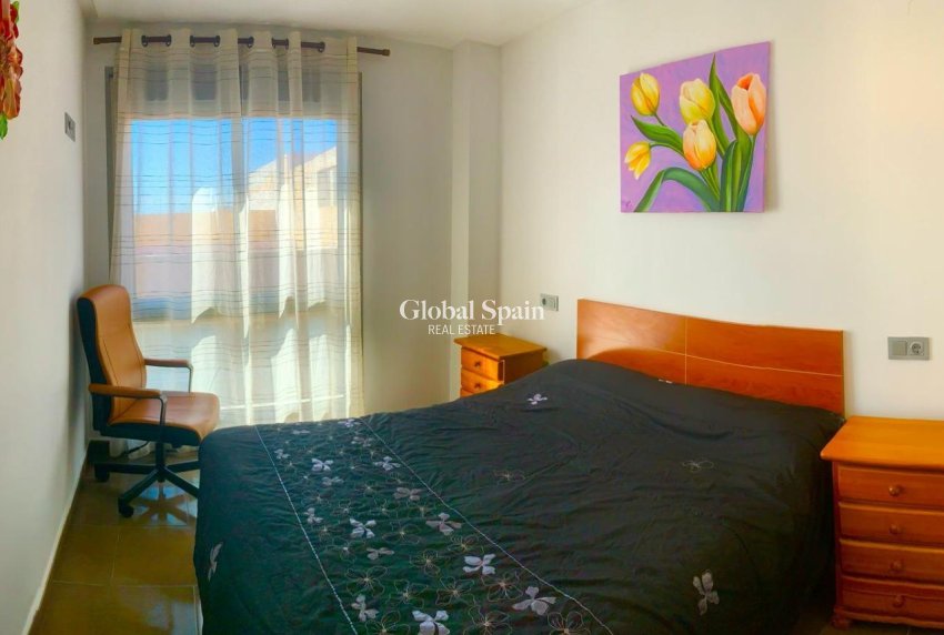 Revente - APPARTEMENT -
GUARDAMAR DEL SEGURA